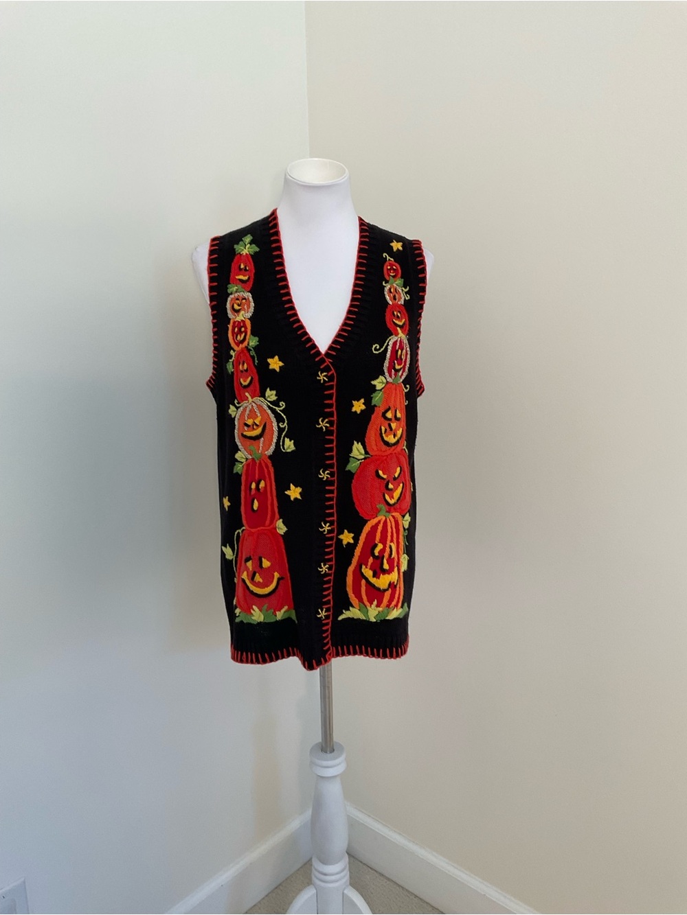 Tiara International Halloween Pumpkin Knit Vest - Black & Orange Embroidered